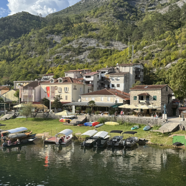 Jak dostać się do Czarnogóry – przewodnik po najlepszych opcjach transportu