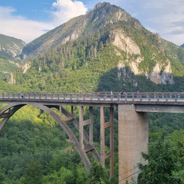 Płatności w Czarnogórze: euro, gotówka, terminale i napiwki